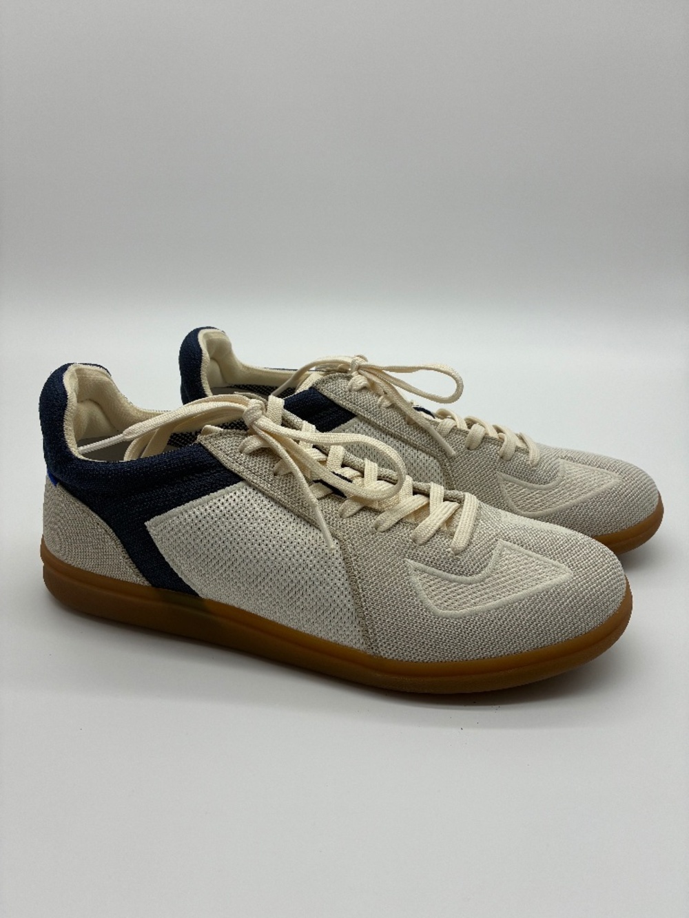 Rothy's The Lace Up Sneaker | Size 9.5 | Cream/Navy | Gum Sole